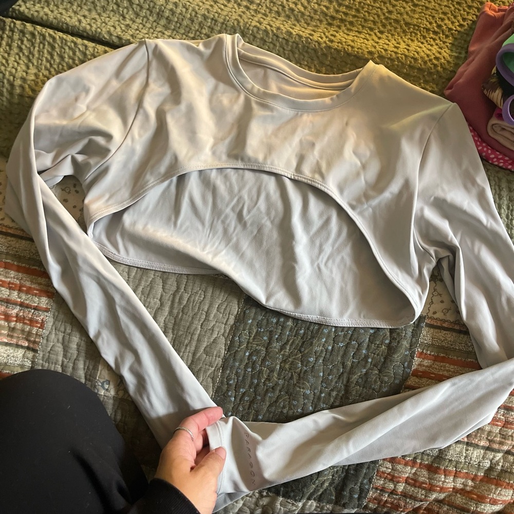 PARAGON Light Gray Long Sleeve Crop Top